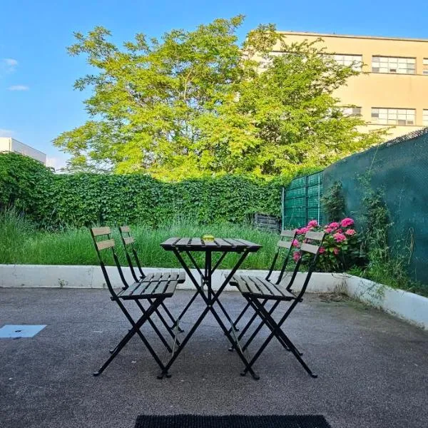 Charmante Maison avec jardin sans vis-à-vis, hotell i Lyon