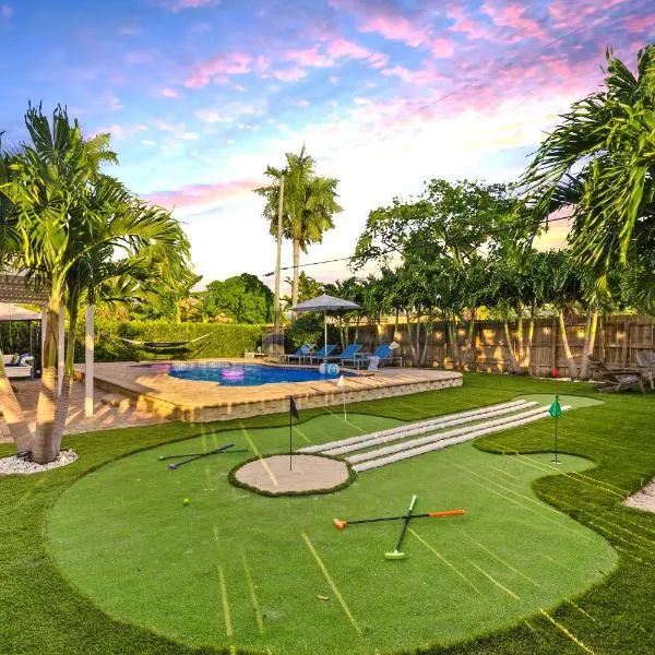 Coastal Paradise 7 min to Beach with Game Room Mini Golf and Heated Pool, hotel em Hollywood