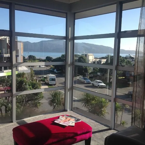 Paraparaumu Beach에 위치한 호텔 Top Floor Bed and Breakfast