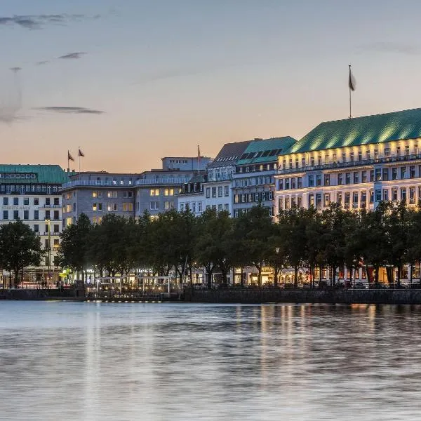 Fairmont Hotel Vier Jahreszeiten, Hotel des Jahres 2023 & 2024- Die 101 Besten, hotel din Hamburg