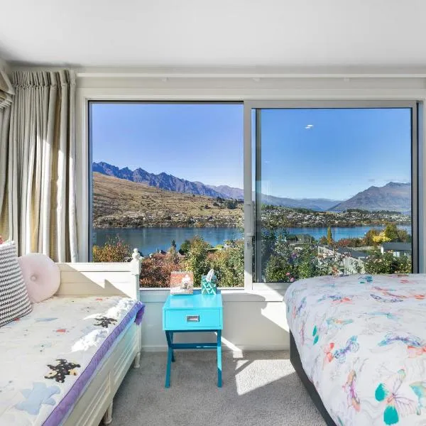 Amazing lake view room #2, hotel Queenstownban