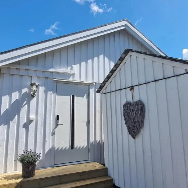 Gäststuga i historiska Gamla Uppsala, готель у місті Уппсала