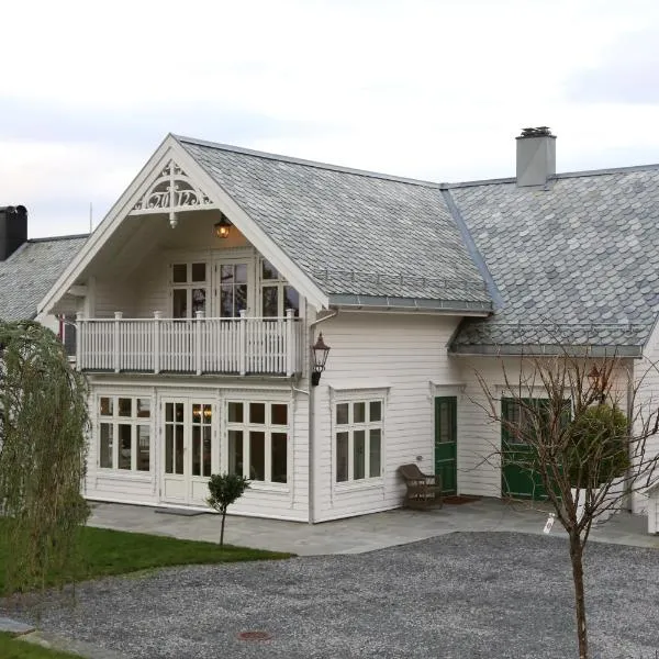 Alnes Gård, hotell i Ulsteinvik