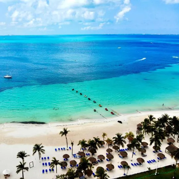 Beachscape Kin Ha Villas & Suites, hotel in Cancún