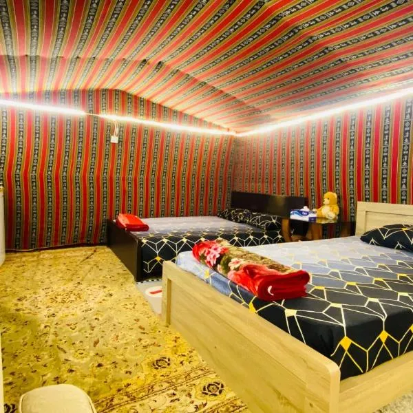 private farmhouse Tent Room, hotel v mestu Al Rahba