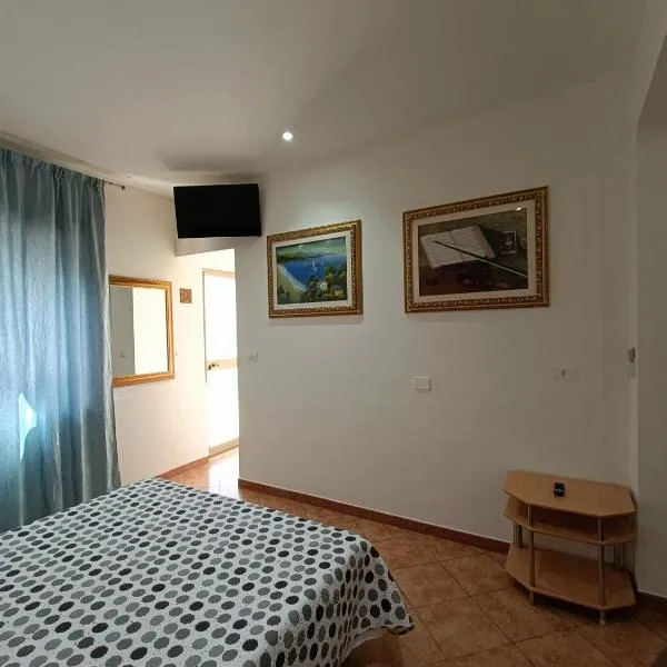 Xenion Guest House, hotel in Villa San Giovanni