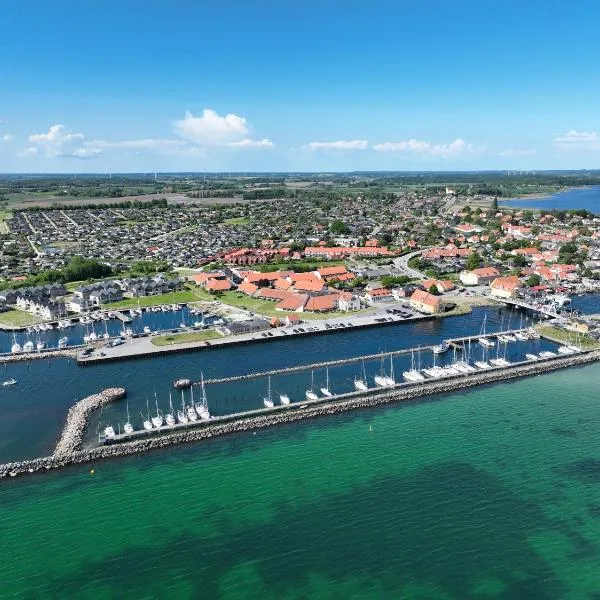 Karrebaeksminde Strandhotel, hotel i Karrebæksminde