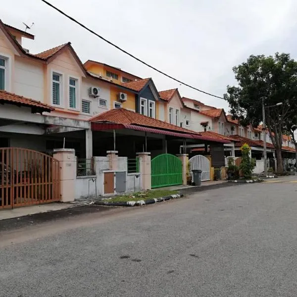 Faeyz Homestay Pertam Jaya, מלון במלאקה