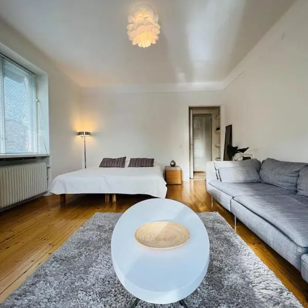 Entire Apartment Stockholm โรงแรมในสต็อกโฮล์ม