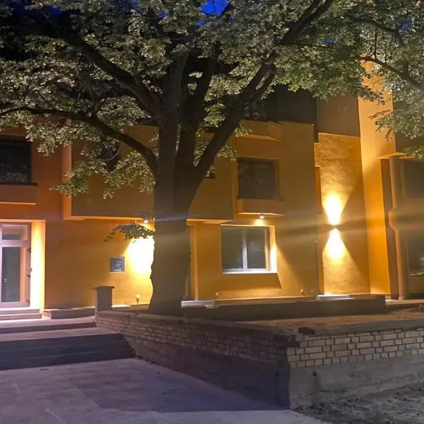 VINOTEL BRZICA Aljmaš, hotel em Bilje