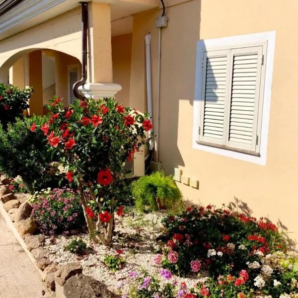 Casa Vacanze Dolce Hibiscus, Hotel in Olbia