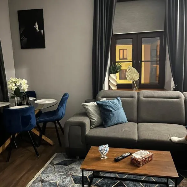 Apartament w centrum z widokiem na studnię 4, hotel u gradu Helm