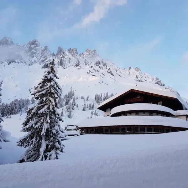 Berghotel Arthurhaus, hotell sihtkohas Werfen