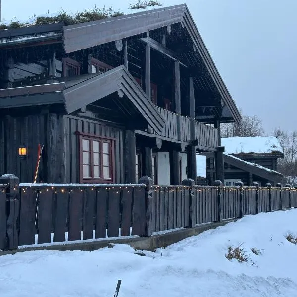 Roalden Mountain Lodge, hotell i Stranda