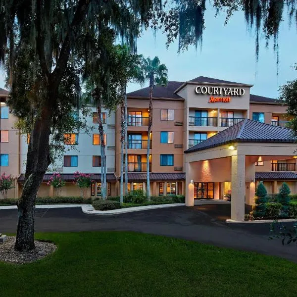 Courtyard by Marriott Orlando East/UCF Area, хотел в Овиедо