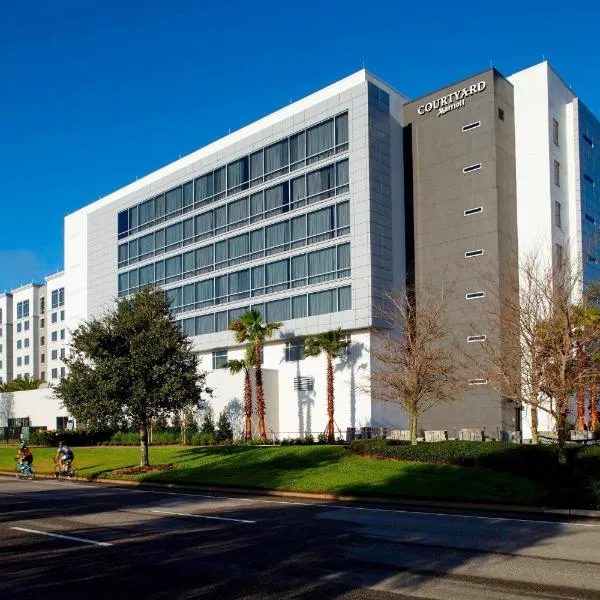 Courtyard by Marriott Orlando Lake Nona, hotel in Orlando