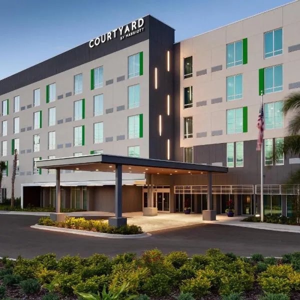 Courtyard by Marriott Winter Haven, hotel di Winter Haven