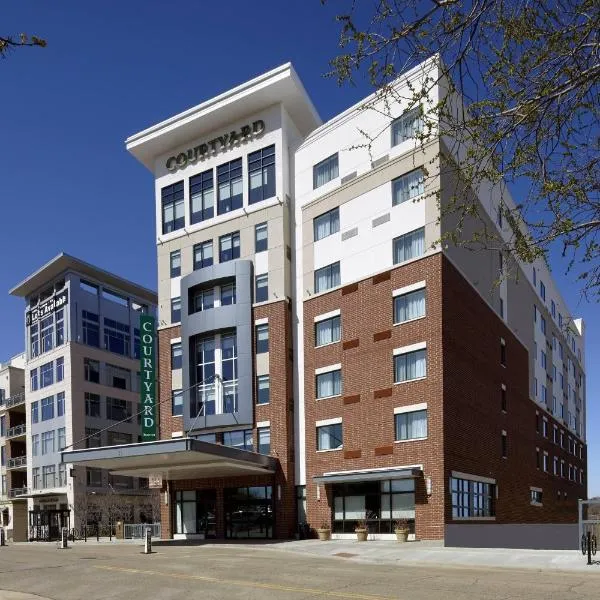 Courtyard by Marriott Akron Downtown, khách sạn ở Akron