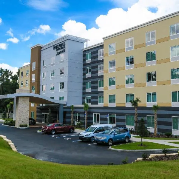 Fairfield Inn & Suites by Marriott Gainesville I-75, מלון בגיינסוויל