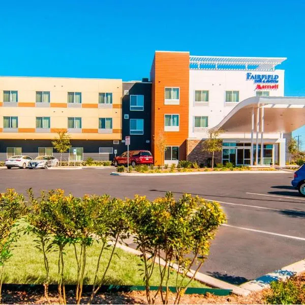 Fairfield Inn & Suites by Marriott San Antonio Brooks City Base, khách sạn ở San Antonio