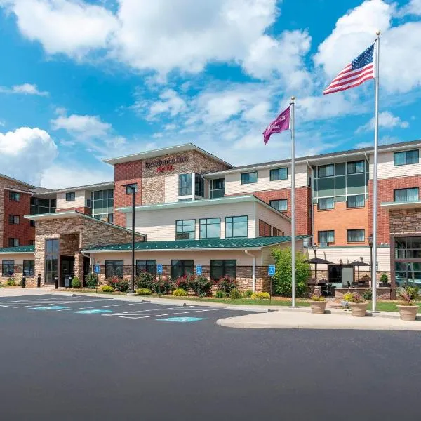 Residence Inn by Marriott Akron South/Green, khách sạn ở Akron