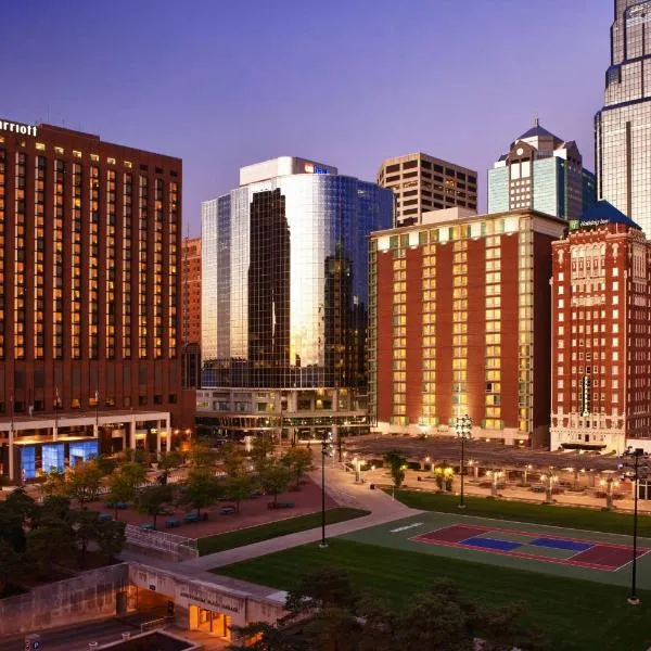 Kansas City Marriott Downtown: Kansas City şehrinde bir otel