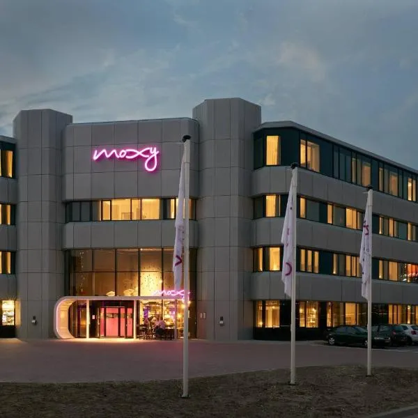 Moxy Amsterdam Schiphol Airport, hotel sa Hoofddorp