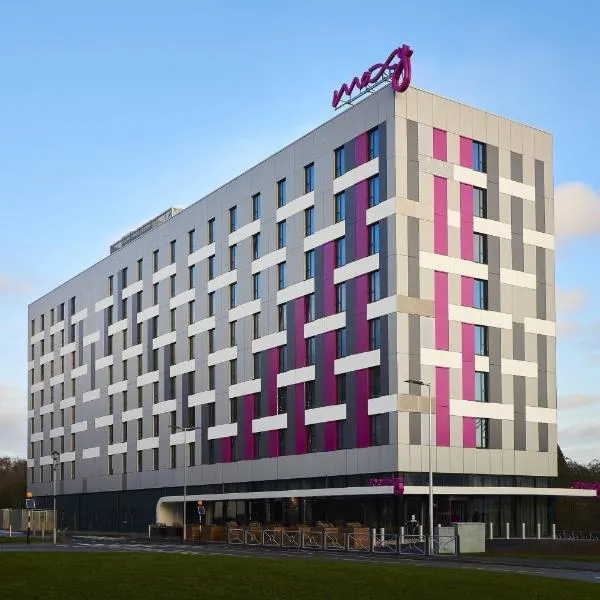 Moxy Birmingham NEC، فندق في بيكينهيل