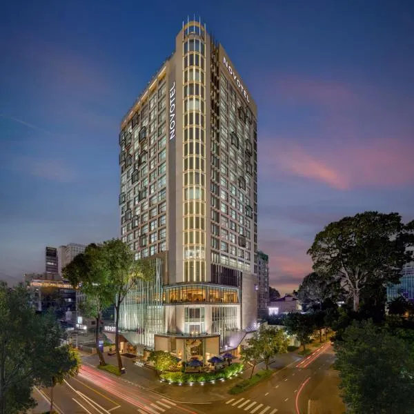 Novotel Saigon Centre, hotel en Vĩnh Bình