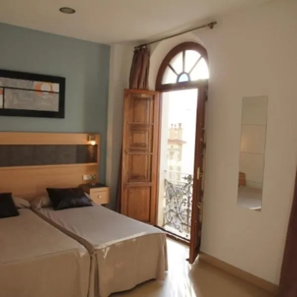 Hostal Plaza Ruiz, hotel sa Ceuta