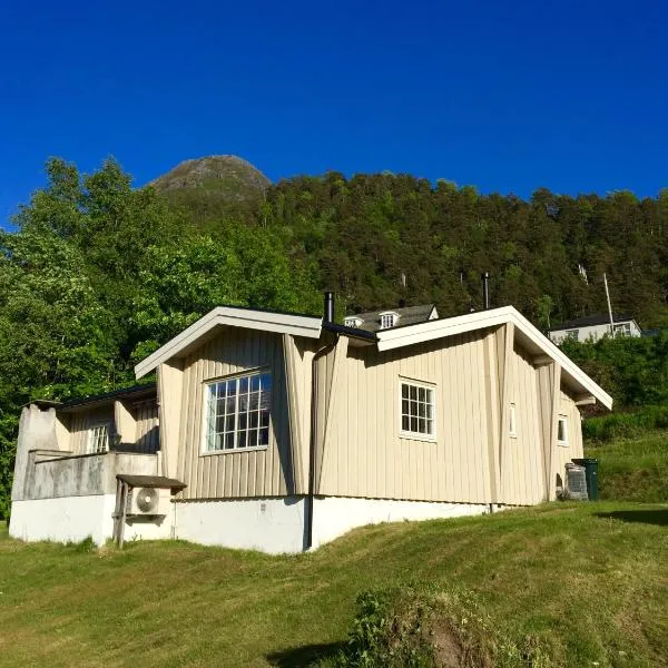 Villa Haudalan Åndalsnes, hotel di Sandnes