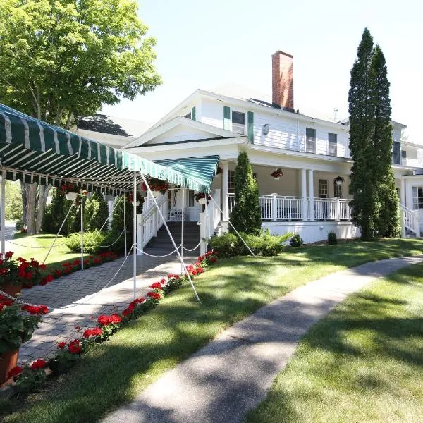 Colonial Inn Harbor Springs, ξενοδοχείο σε Harbor Springs