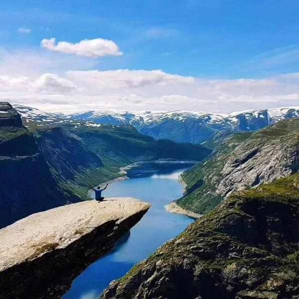 Skånevik Fjordhotel, hotell i Skånevik