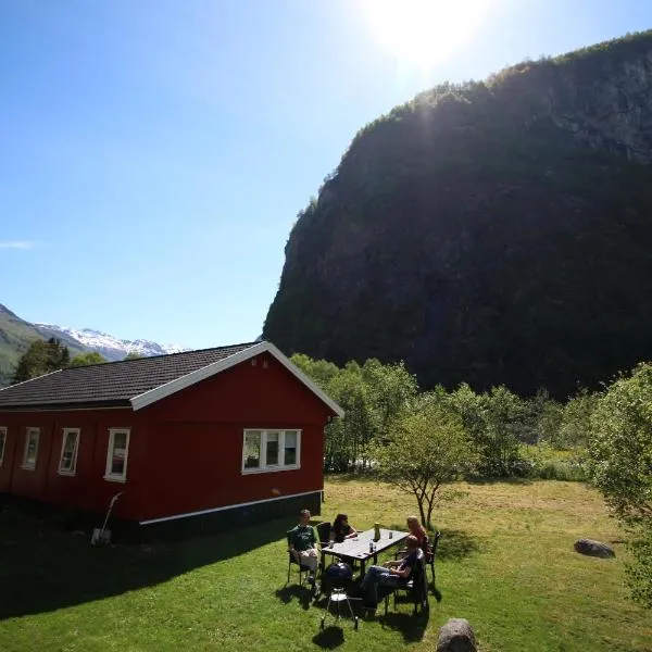 Steinshølen Holiday Home, hotel em Flåm