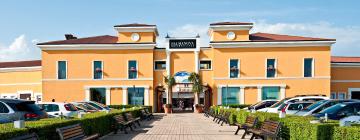 Hoteles cerca de Palmanova Outlet Village