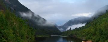 Hautes-Gorges-de-la-Rivière-Malbaie nacionalinis parkas: viešbučiai netoliese