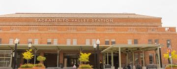 Hotels near Sacramento Valley Amtrak Station