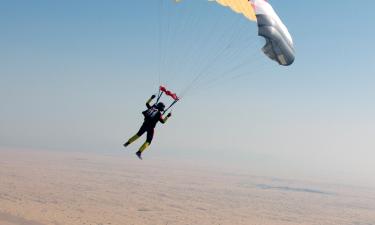 Hoteller nær Skydive Dubai Desert Centre