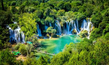 Mga hotel malapit sa Kravice Waterfall