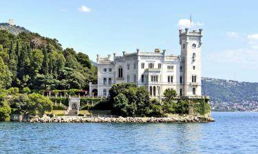 Ξενοδοχεία κοντά σε Κάστρο Castello di Miramare