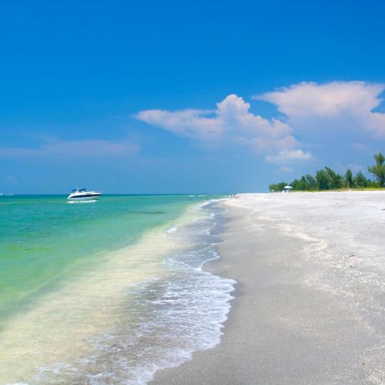 Sandy beach on Sanibel Island