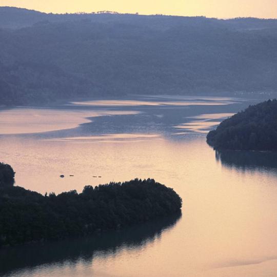 Vattensport på Lac de Vouglans