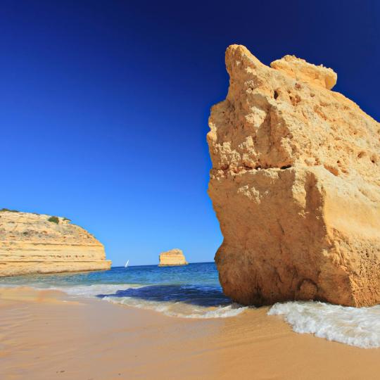 Mga ginintuang beach ng Algarve