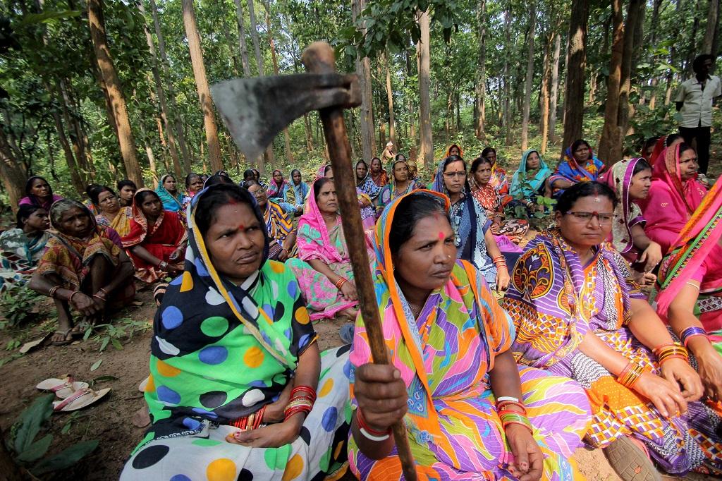 ओडिशा, बलरामपुर, झींकारगाड़ा, धेनकनाल, चिपको मूवमेंट, चिपको अभियान, Brewery, Odisha, Jhinkargada, Dhenkanal, Women Power, Movement, Odisha Government, Naveen Patnaik,