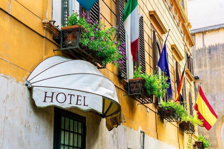 Check out some of the best hotels in Siena Italy below