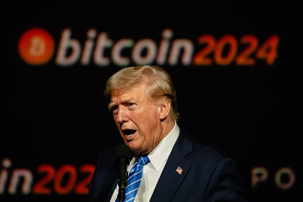 Trump escolhe ex-jogador de futebol americano Bo Hines como diretor de "conselho de cripto"