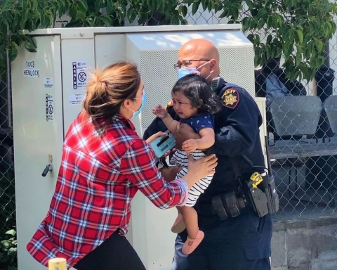 San Mateo County sheriff's deputy rescues kids and elderly from fire