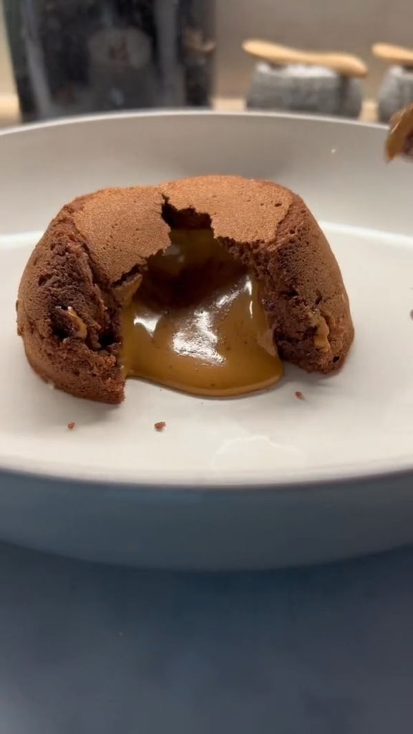 Chocolate Biscoff Molten Cake