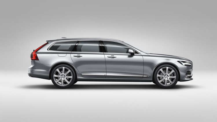 2018 Volvo V90 shows station wagons still matter.