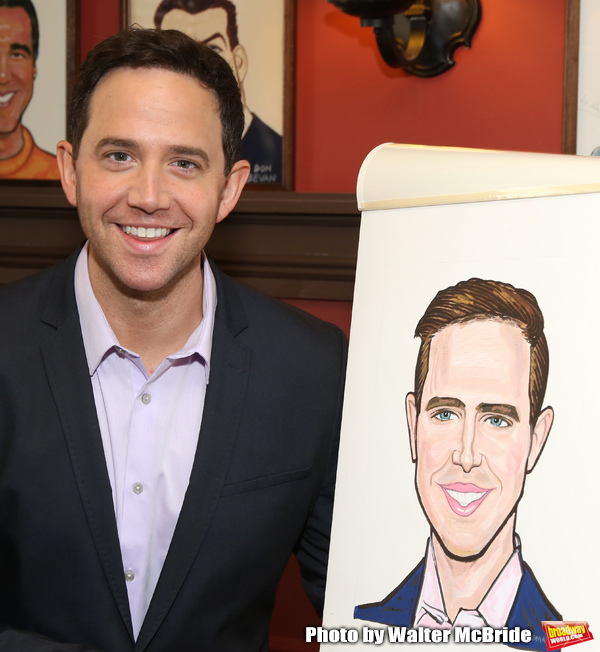 Photo Coverage: TOOTSIE Star Santino Fontana Gets His Very Own Sardi's Portrait  Image